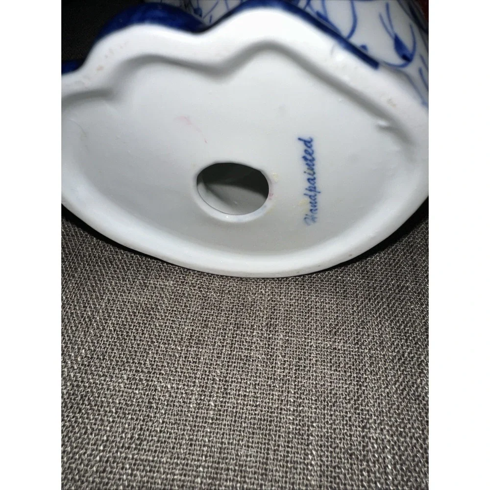 Andrea by Sadek Cat Hand Painted Blue & White Fishnet Pattern Herend Style Vtg